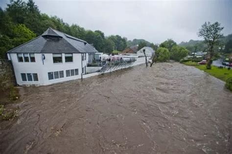 Edinburgh homes evacuated as flooding causes chaos across Scotland - Daily Record