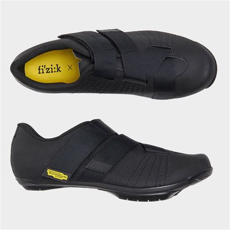 Indoor Cycling Shoes | Technogym