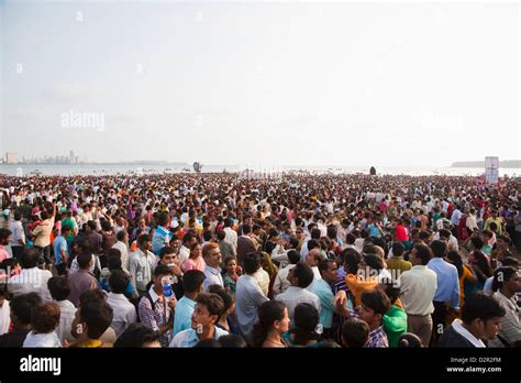 Crowd at religious procession during Ganpati visarjan ceremony, Mumbai ...