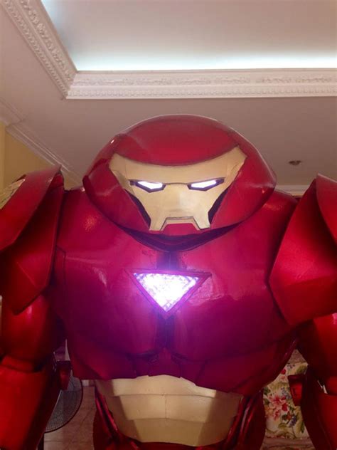 Iron Man Hulkbuster Armor Cosplay — GeekTyrant