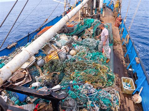 Ocean Cleanup Crew Collected 103 Tons of Ocean Plastic From GPGP