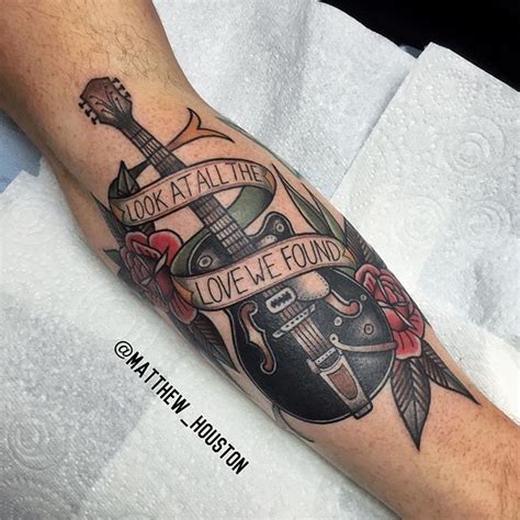 music tattoos mens tattoos guitar tattoo tattoo art rockabilly tattoos ... | Gitarren tattoo ...