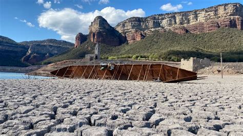 Drought-stricken Spain is running dry, with disappearing lakes, dead ...