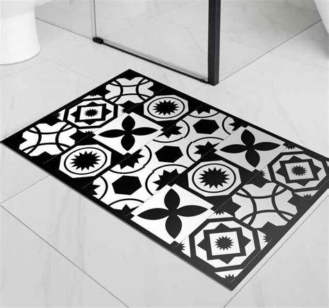 Black and white classical design tile mat - TenStickers