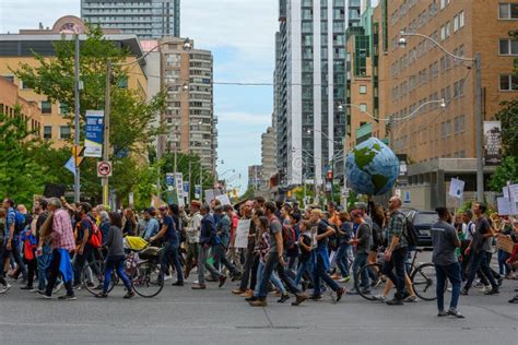 TORONTO, ONTARIO, CANADA - SEPTEMBER 27, 2019: `Fridays For Future ...