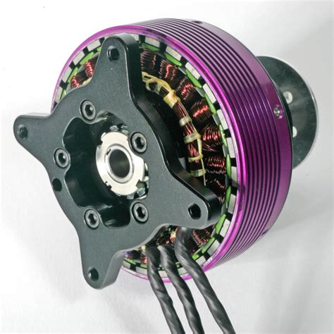 Q100-6M: 10,000 watt brushless motor, 168 rpm per volt - Hacker Motor USA