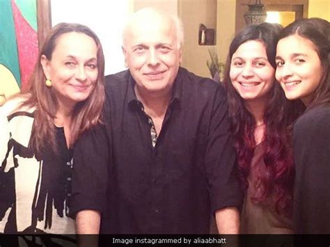 Mahesh Bhatt Tweets About Extortion Call; Daughter Alia Bhatt, Wife ...