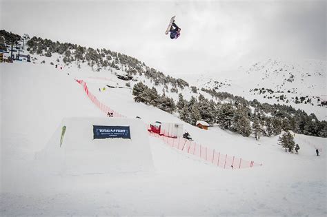 La snowboarder María Hidalgo regresa a la élite en el Grandvalira Total Fight snowboard 2018 ...