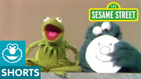 Sesame Street: Cookie Monster Makes Kermit Mad - YouTube