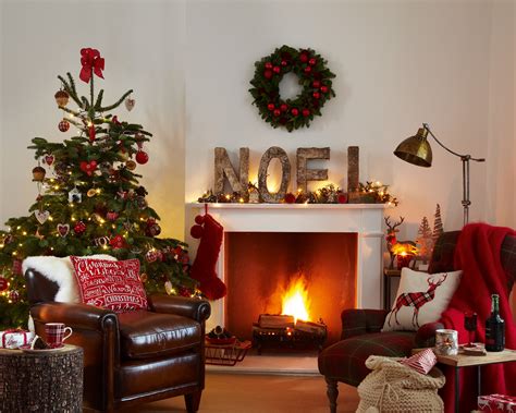 Christmas tree topper trend – this surprising decoration is this year's most wanted look | Homes ...