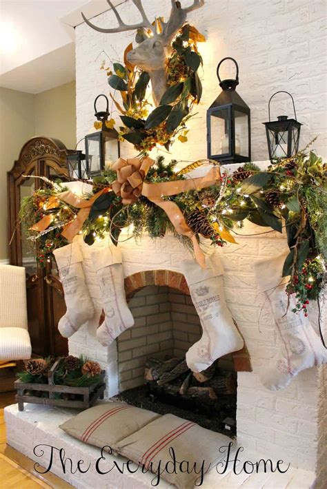 50+ Absolutely fabulous Christmas mantel decorating ideas