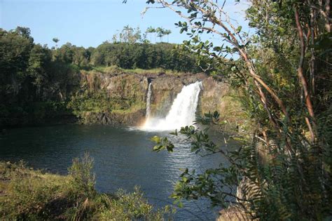 Waiale Falls - Roadside Waterfalls on the Wailuku River