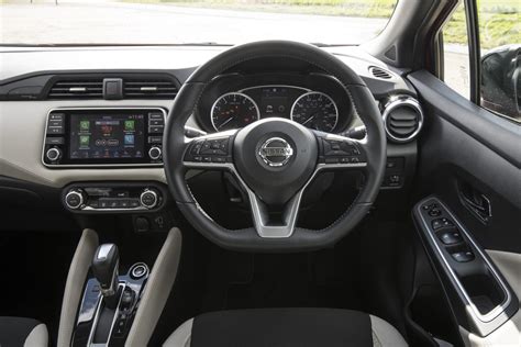 Nissan Micra (2020) Interior Layout, Dashboard & Infotainment | Parkers