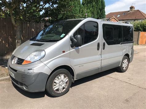 Renault Traffic AUTOMATIC 9 seater 64k MILES vauxhall vivaro | in Enfield, London | Gumtree