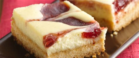 Strawberry Cheesecake Bars recipe from Betty Crocker