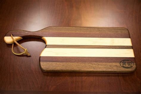 Cutting Board with Curved Handle Style 2