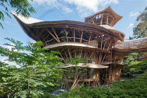 Meet the Woman Building Stunning Sustainable Homes From Bamboo | Bamboo architecture, Green ...