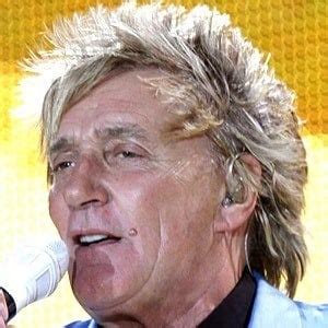 Rod Stewart - Age, Family, Bio | Famous Birthdays