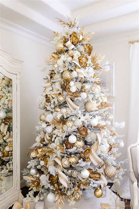 7 Christmas Tree 2023 Decor Trends And 70 Ideas - DigsDigs