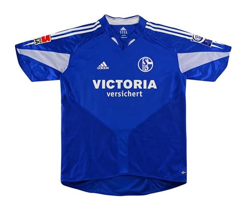 Schalke 04 2004-05 Kits