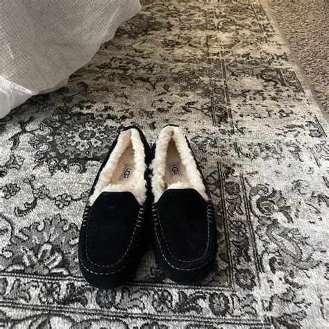 UGG Ansley slippers. Women’s size 8. Worn twice... - Depop