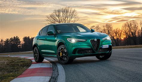 Alfa Romeo Stelvio Quadrifoglio Verde (2020) Le plein de nouvelles ...