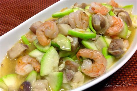 Love's Food Bits: Ginisang Upo with Pork and Shrimp