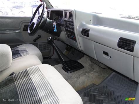 1992 Ford Ranger S Regular Cab interior Photo #57543023 | GTCarLot.com