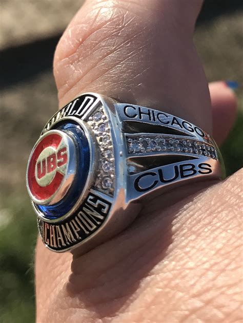 Ladies Jostens Cubs World Series ring | World series rings, Cubs world ...