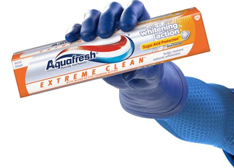 Aquafresh® Extreme Clean® Fluoride Toothpaste | Aquafresh®