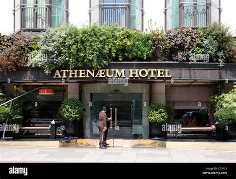 Athenaeum Hotel, Piccadilly, London Stock Photo - Alamy