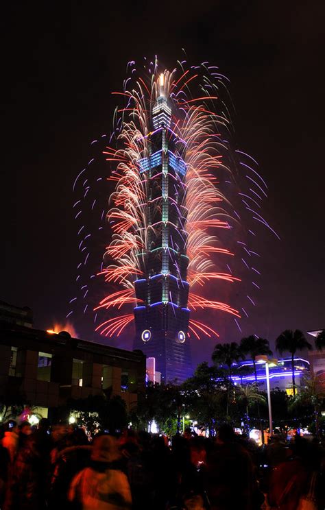 Taipei 101 New Year Fireworks 2013 | Epic Fireworks Blog