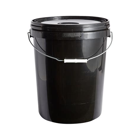 Black Plastic Nutrient Mixing Storage Bucket With Lid - A1M Hydro