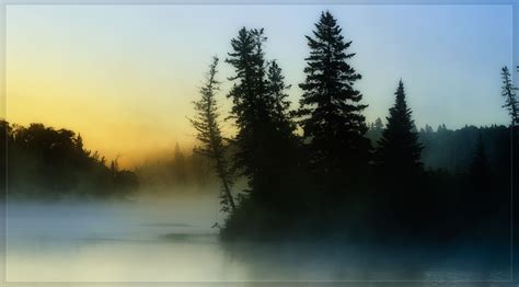 Start of the fall colours in Rainy River, Manitoba, Canada | Incredible ...