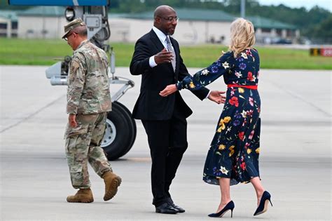 Jill Biden Blooms in a Bold Floral Dress & Classic Pumps in Georgia – Footwear News