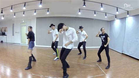 Taemin sets fire to hearts with 'Danger' dance practice | Taemin, Dance ...