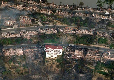 California wildfire aftermath. How does this even happen? : r/pics