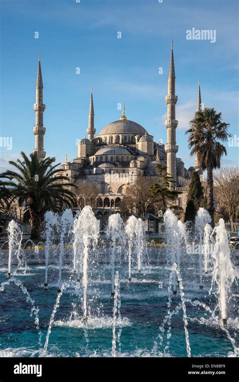 Sultan ahmet square hi-res stock photography and images - Alamy