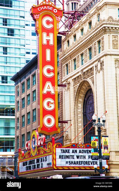 Sign of Chicago Theatre Stock Photo - Alamy