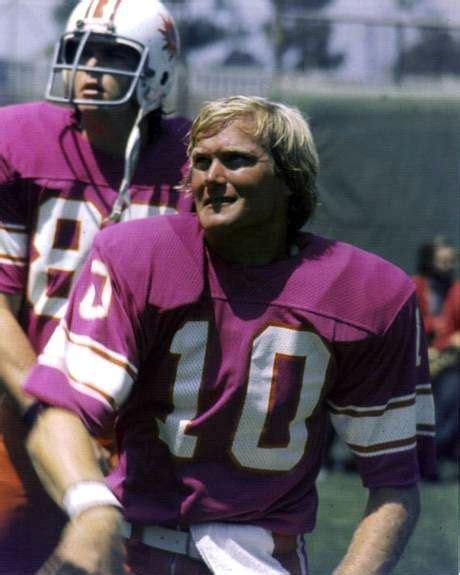 QB Pat Haden of the Southern California Sun, World Football League. | World football league, Pro ...