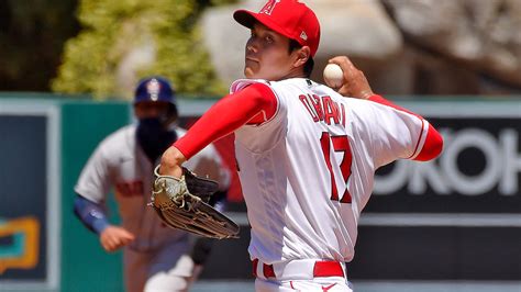 Angels' Ohtani wants to keep pitching despite arm troubles