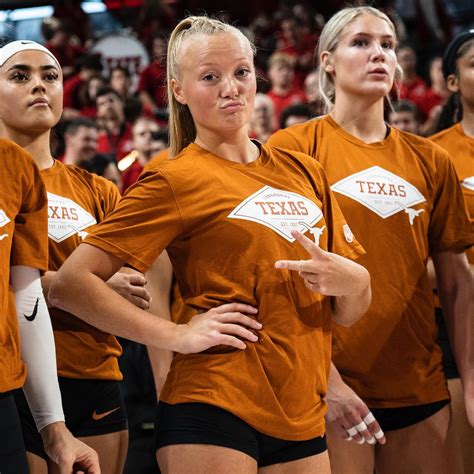 Happy Birthday, @em_halter! 🥳🥳🥳 - Texas Volleyball