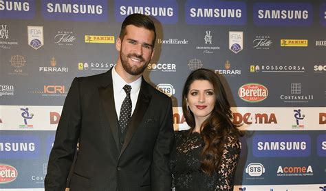 Alisson Becker Wife - Image to u