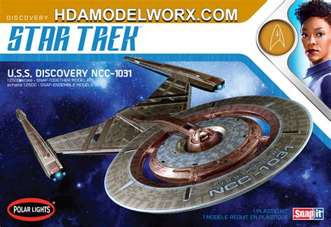 Star Trek USS DISCOVERY 1:2500 Scale Model Kit by Polar Lights