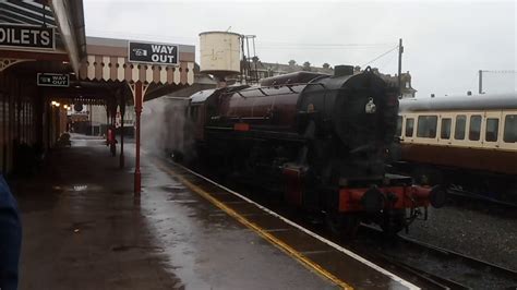 2253 at Paignton railway station today - YouTube