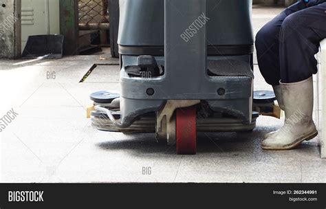 Industrial Floor Image & Photo (Free Trial) | Bigstock