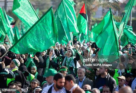 Hamas Movement Flag Photos and Premium High Res Pictures - Getty Images