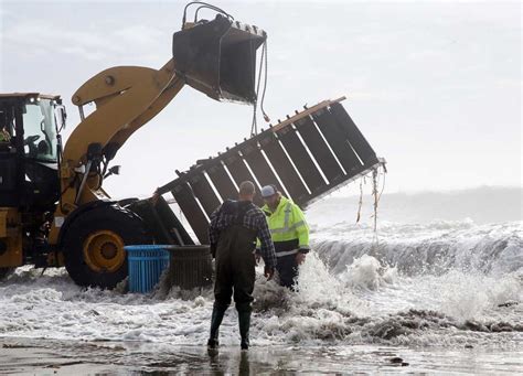 High surf pummels coastal Santa Cruz County - The Pajaronian