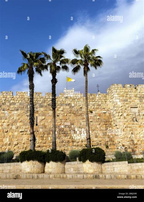 Wall of the Old City of Jerusalem Stock Photo - Alamy