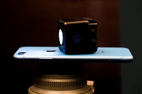 The iPhone XR in blue looks stellar under a macro lens - CNET